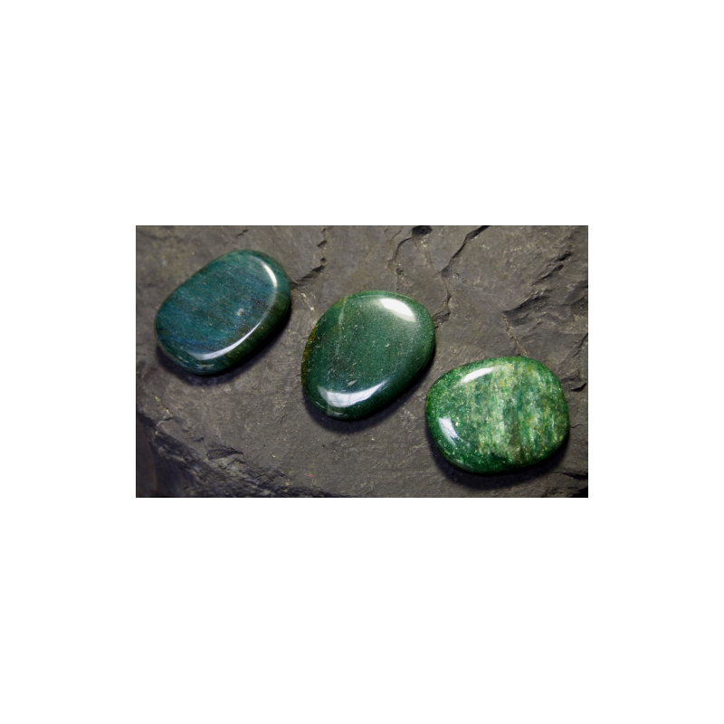 Fuchsite - pierre plate - 4è chakra de Catalogue pierres et cristaux
