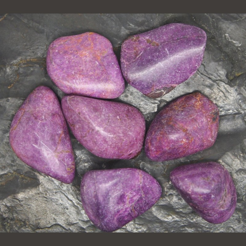 Stichtite - pierre roulée - chakra magenta de Catalogue pierres et cristaux
