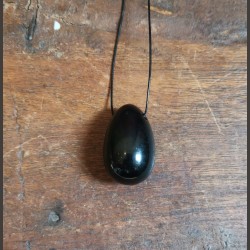 Obsidienne noire - Œuf de yoni S percé - chakra bordeaux de Pierres du chakra bordeaux