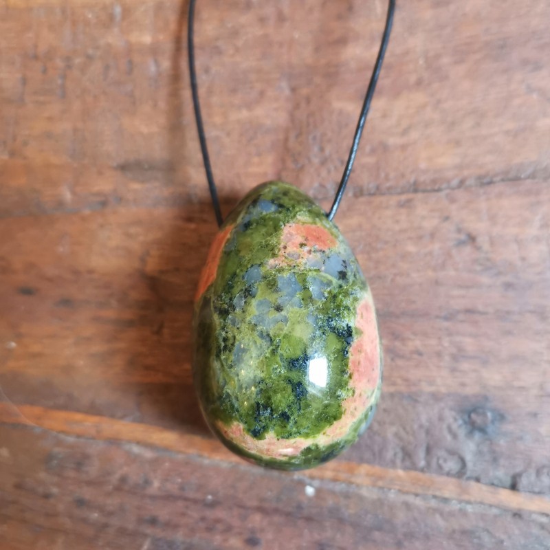 Unakite - Œuf de yoni S percé - chakra pistache de Pierres du chakra pistache