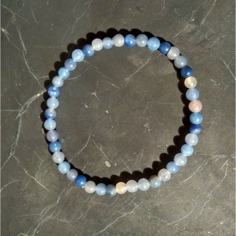 Quartz bleu - bracelet perles 4mm - 5eme chakra de Bracelets
