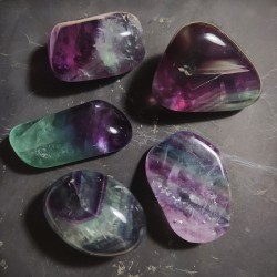 Fluorite - pierre roulée -...